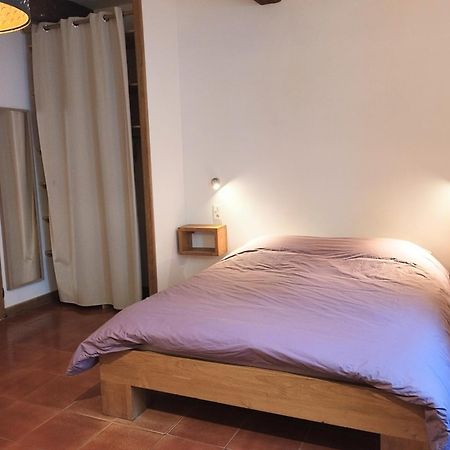 Les Studios De St Guilhem Saint-Guilhem-le-Desert Exterior foto