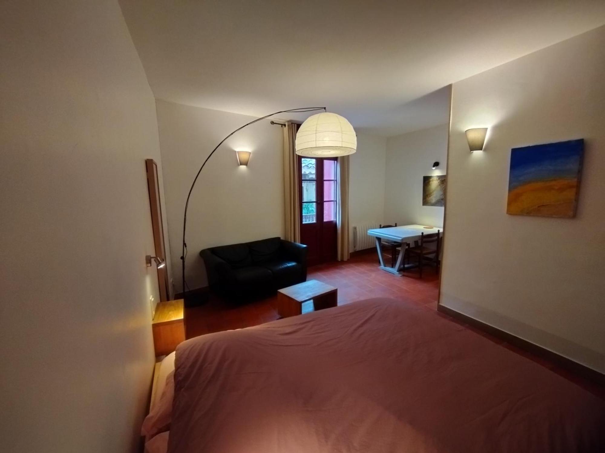 Les Studios De St Guilhem Saint-Guilhem-le-Desert Exterior foto