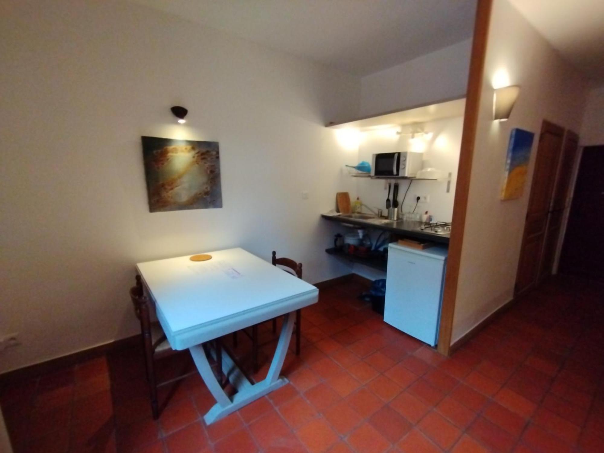 Les Studios De St Guilhem Saint-Guilhem-le-Desert Exterior foto