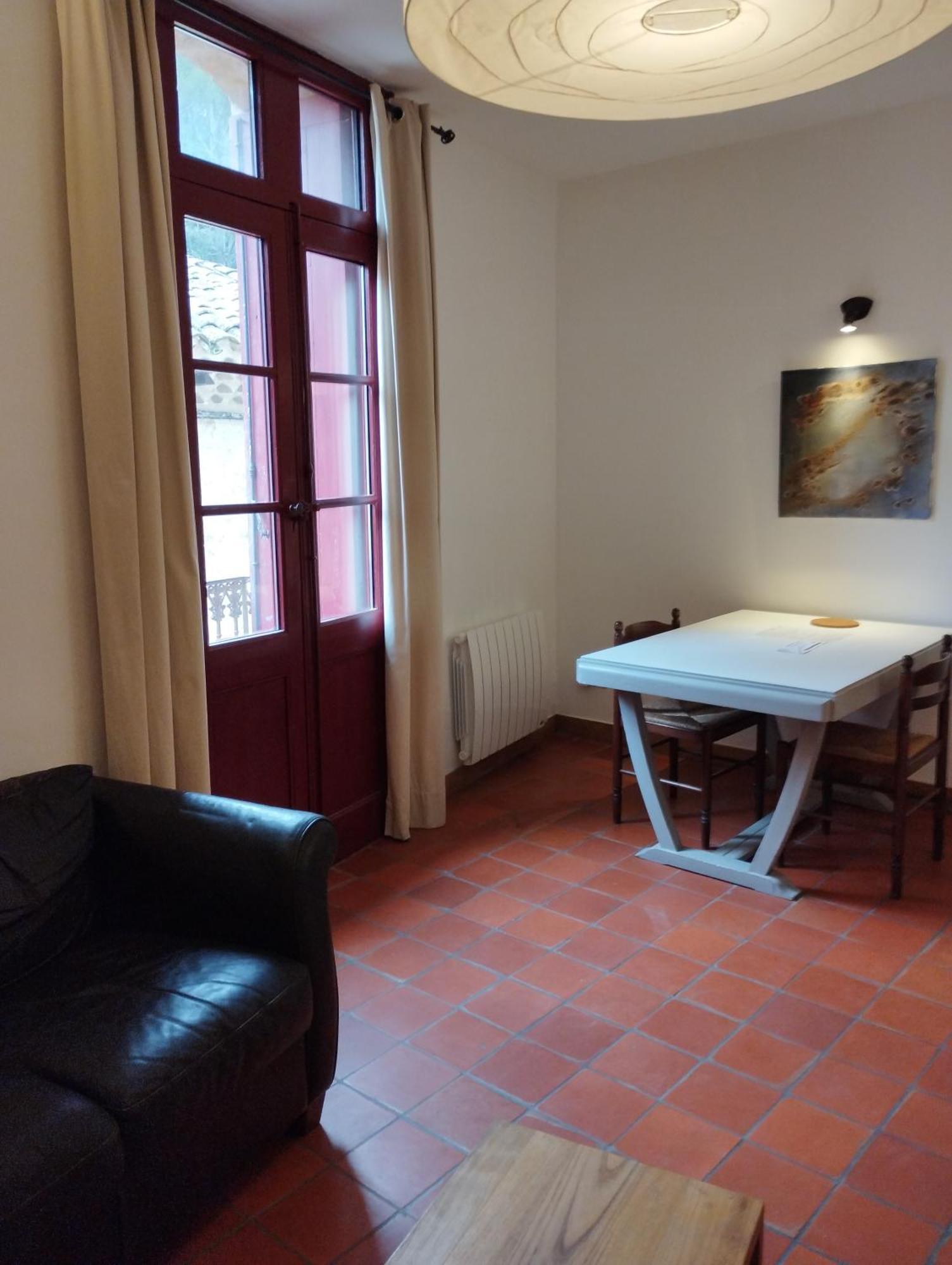 Les Studios De St Guilhem Saint-Guilhem-le-Desert Exterior foto