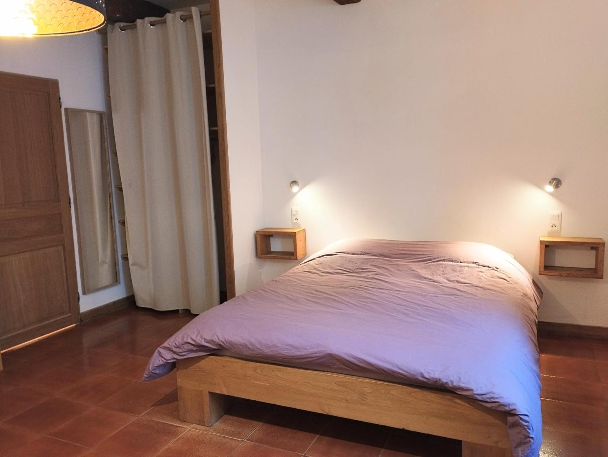 Les Studios De St Guilhem Saint-Guilhem-le-Desert Exterior foto